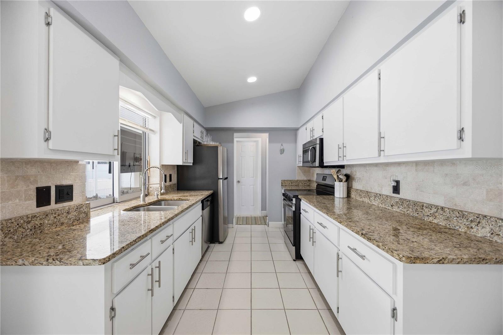1150 WATERSIDE ST, PORT CHARLOTTE, FL, 33952