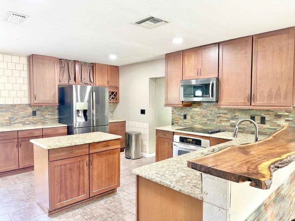 5846 WYOMING AVE, NEW PORT RICHEY, FL, 34652