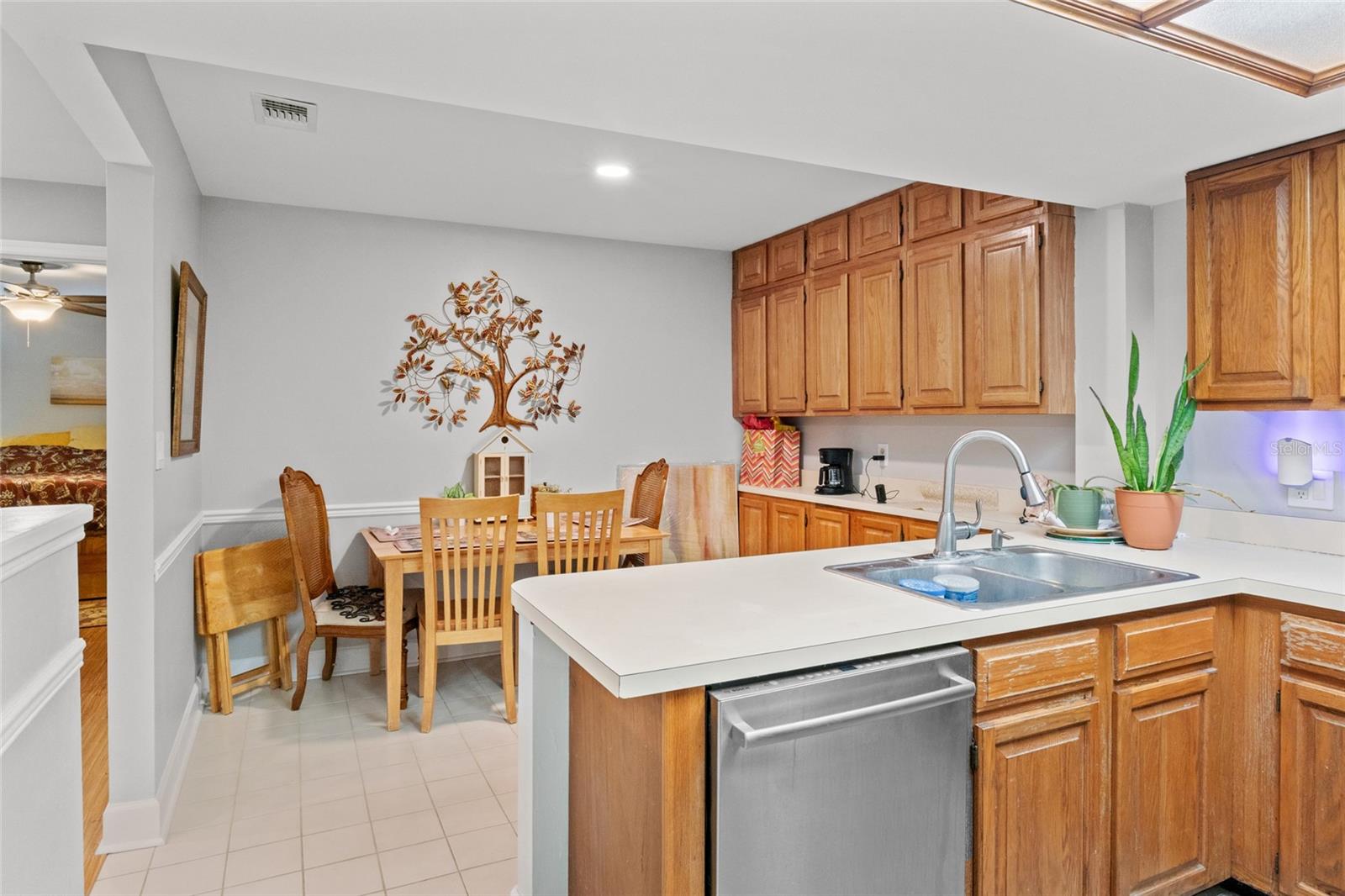 13140 VILLAGE CHASE CIR #13140, TAMPA, FL, 33618