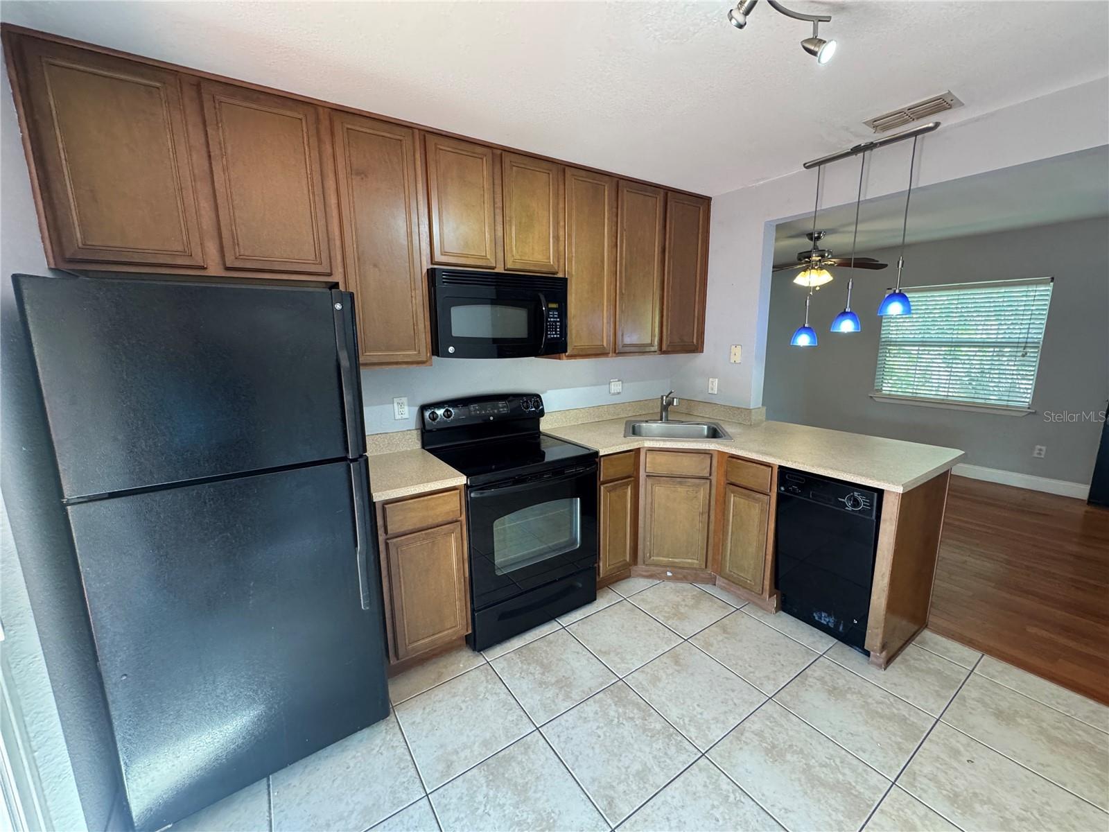2276 RAEFORD RD #A4, ORLANDO, FL, 32806