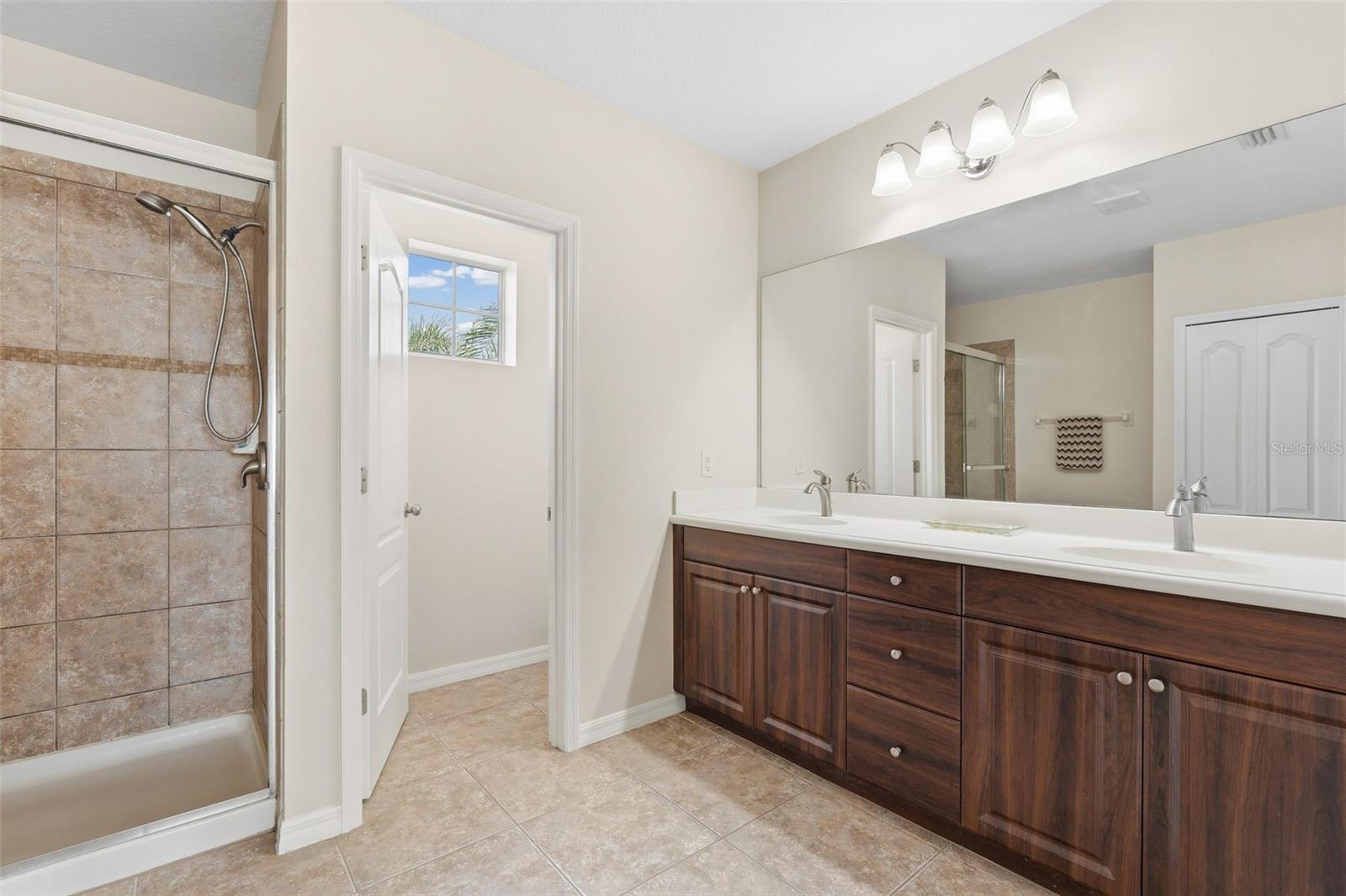 11904 FOREST PARK CIR, BRADENTON, FL, 34211