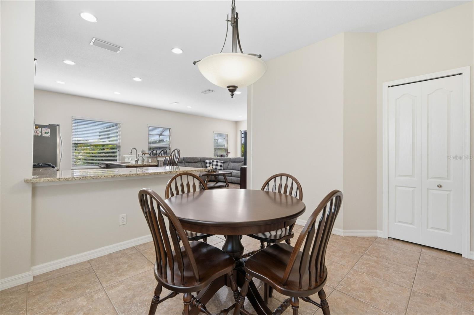 11904 FOREST PARK CIR, BRADENTON, FL, 34211