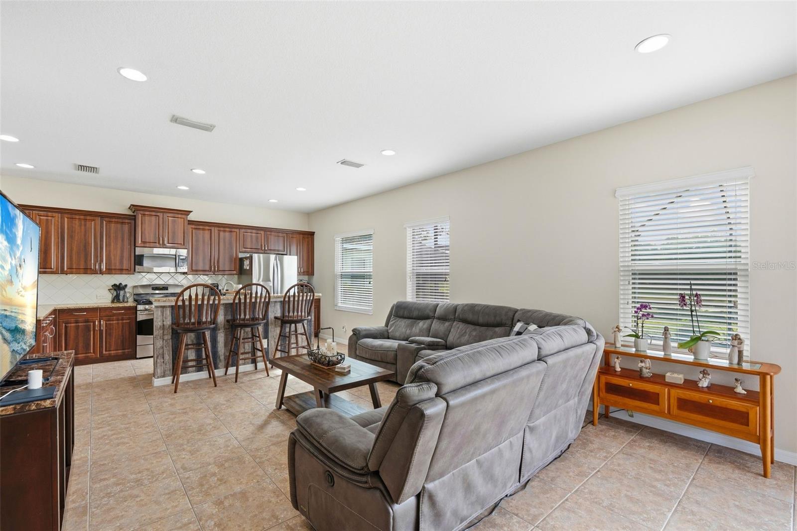 11904 FOREST PARK CIR, BRADENTON, FL, 34211