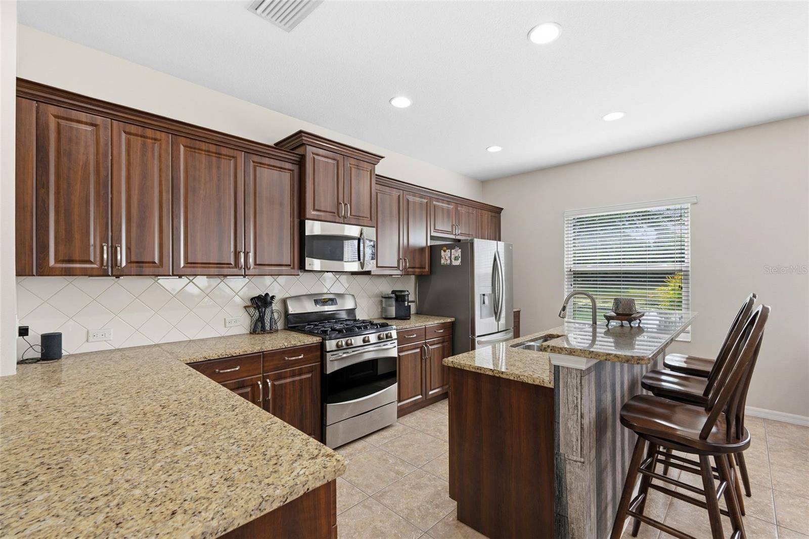 11904 FOREST PARK CIR, BRADENTON, FL, 34211