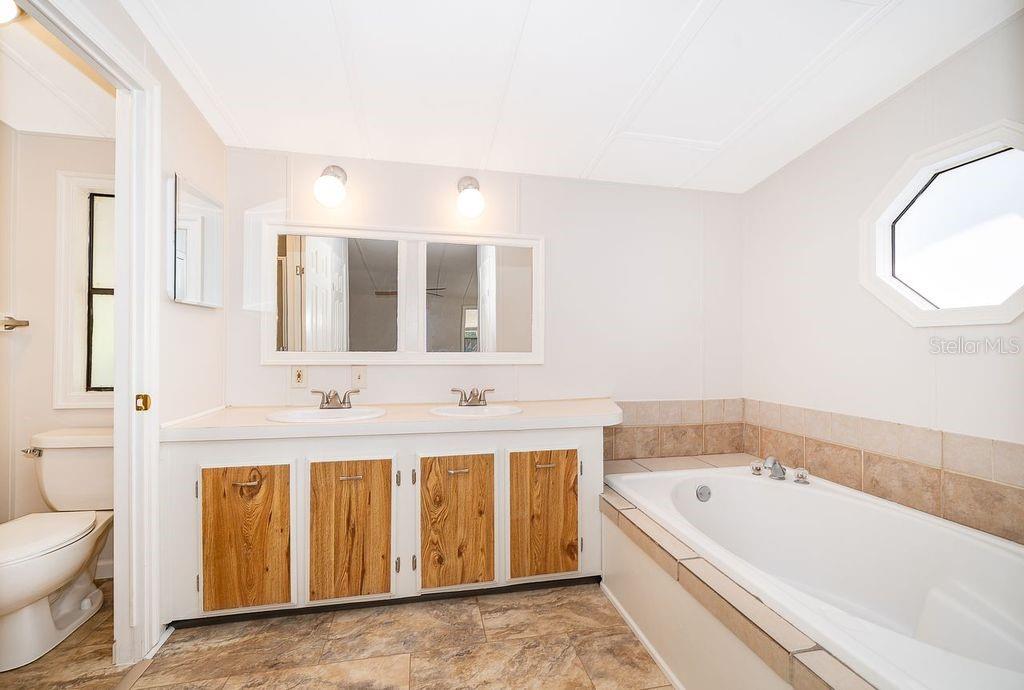 235 STORY PARTIN RD, ORLANDO, FL, 32833