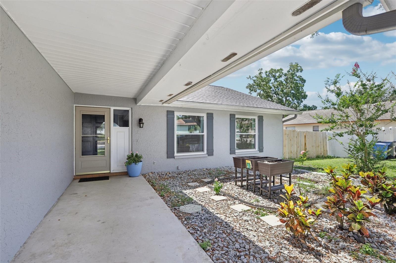 1009 BLACK KNIGHT DR, VALRICO, FL, 33594