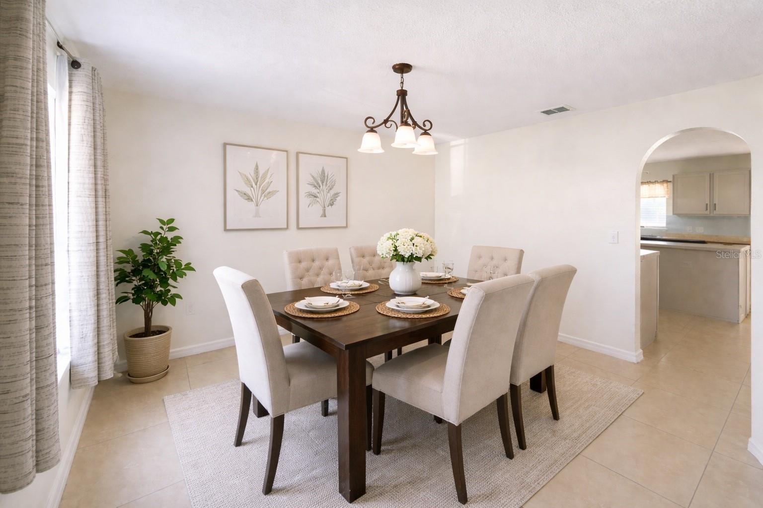 704 SWAN WAY, KISSIMMEE, FL, 34758