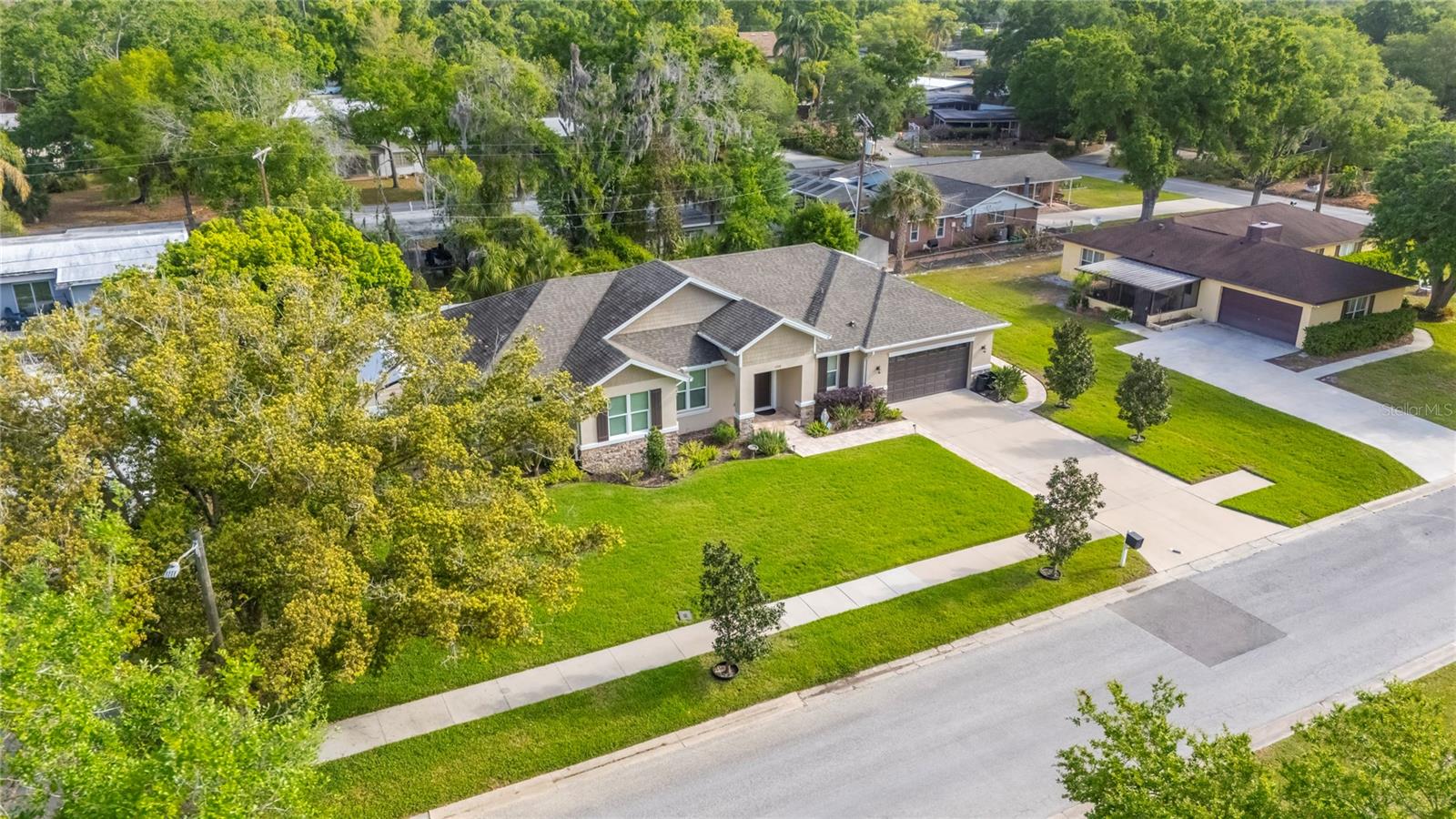1008 W RIVER DR, TEMPLE TERRACE, FL, 33617