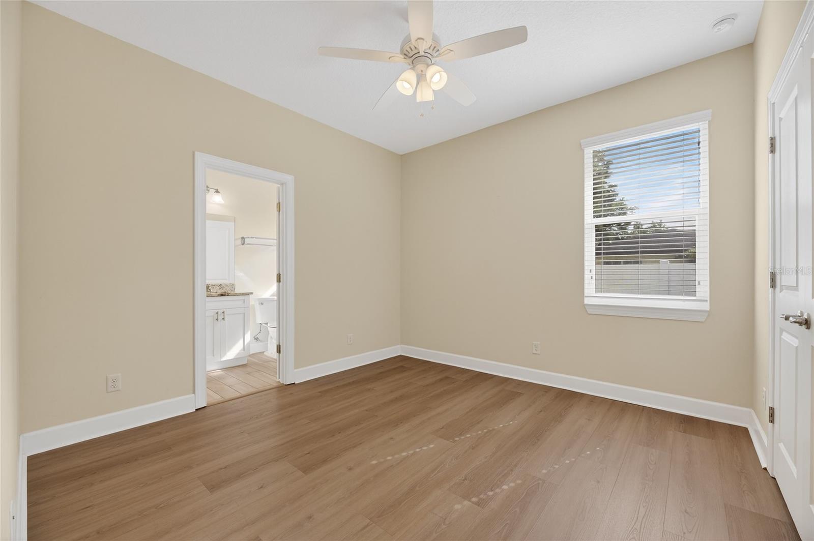 1008 W RIVER DR, TEMPLE TERRACE, FL, 33617