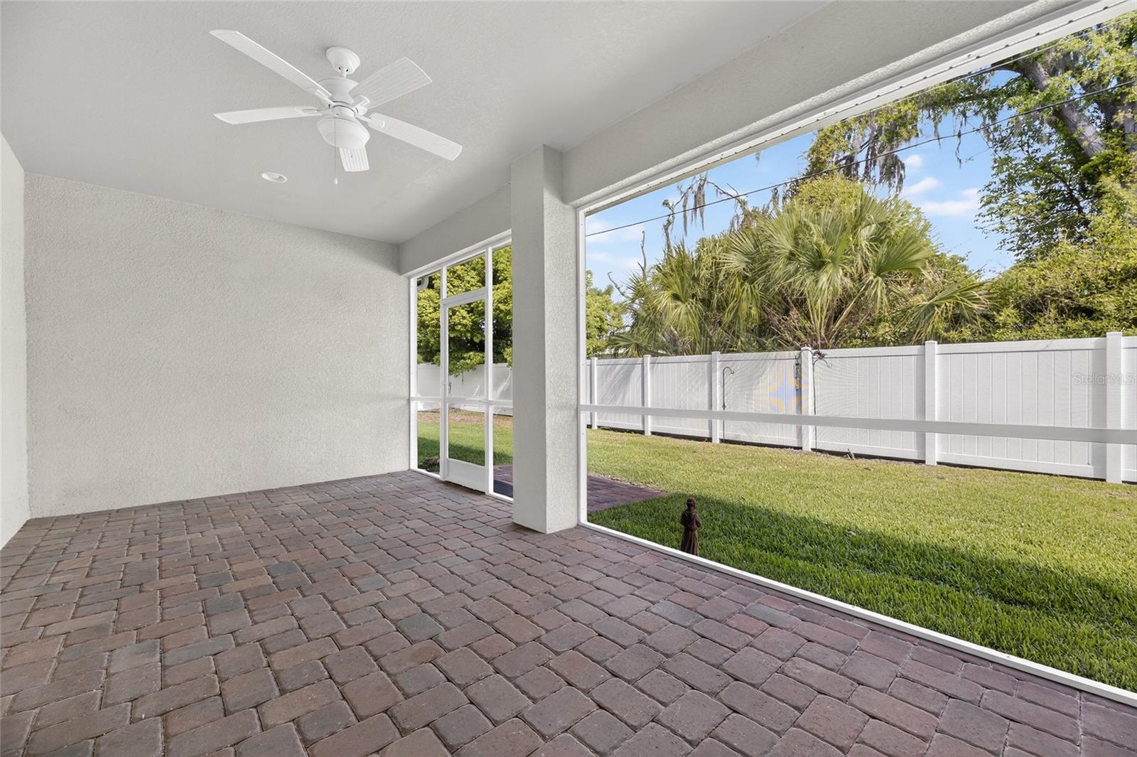 1008 W RIVER DR, TEMPLE TERRACE, FL, 33617