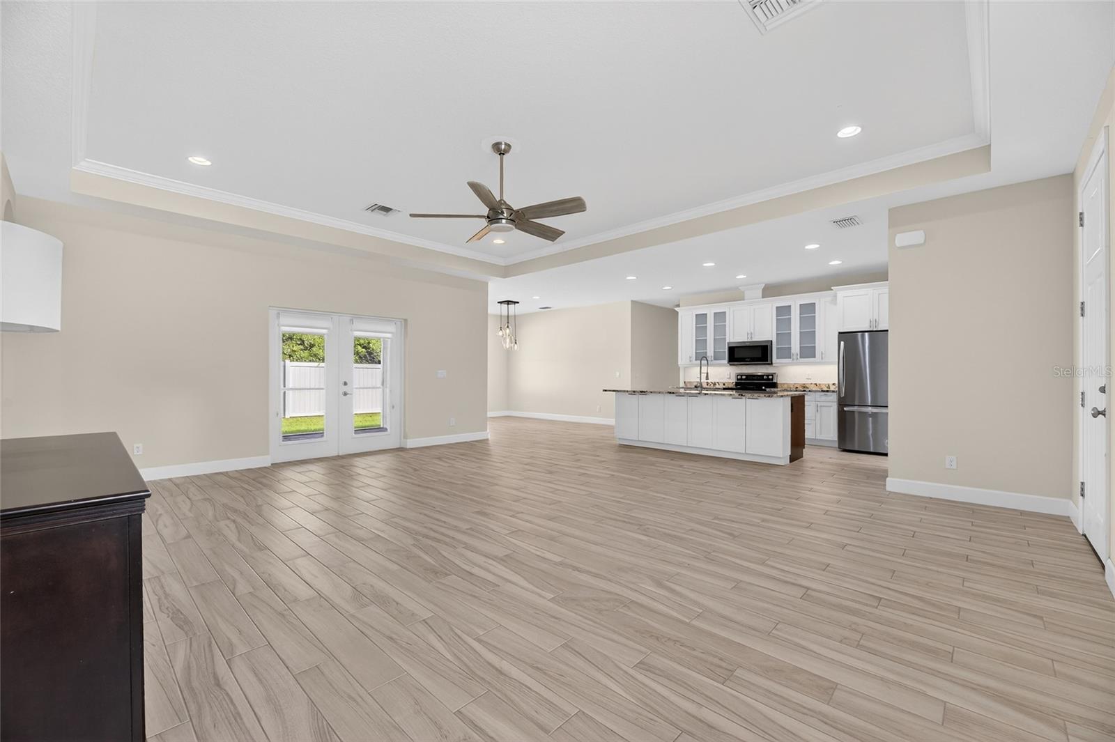 1008 W RIVER DR, TEMPLE TERRACE, FL, 33617