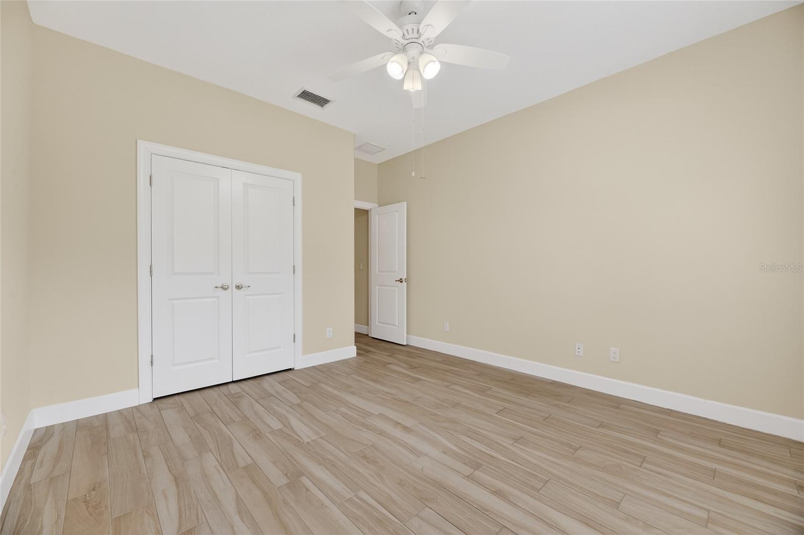 1008 W RIVER DR, TEMPLE TERRACE, FL, 33617