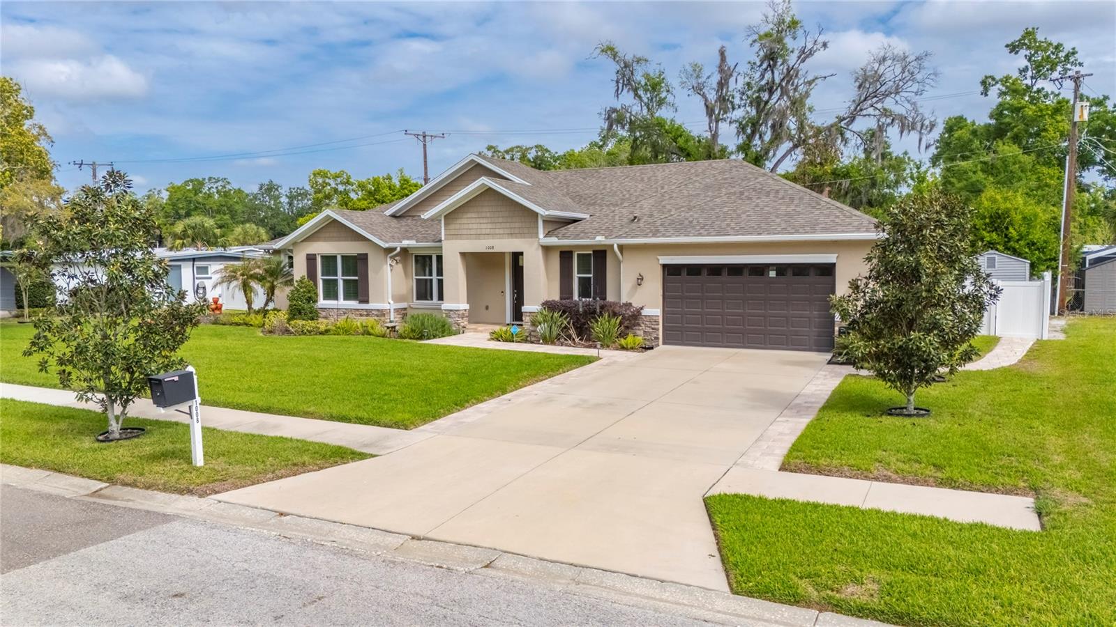 1008 W RIVER DR, TEMPLE TERRACE, FL, 33617