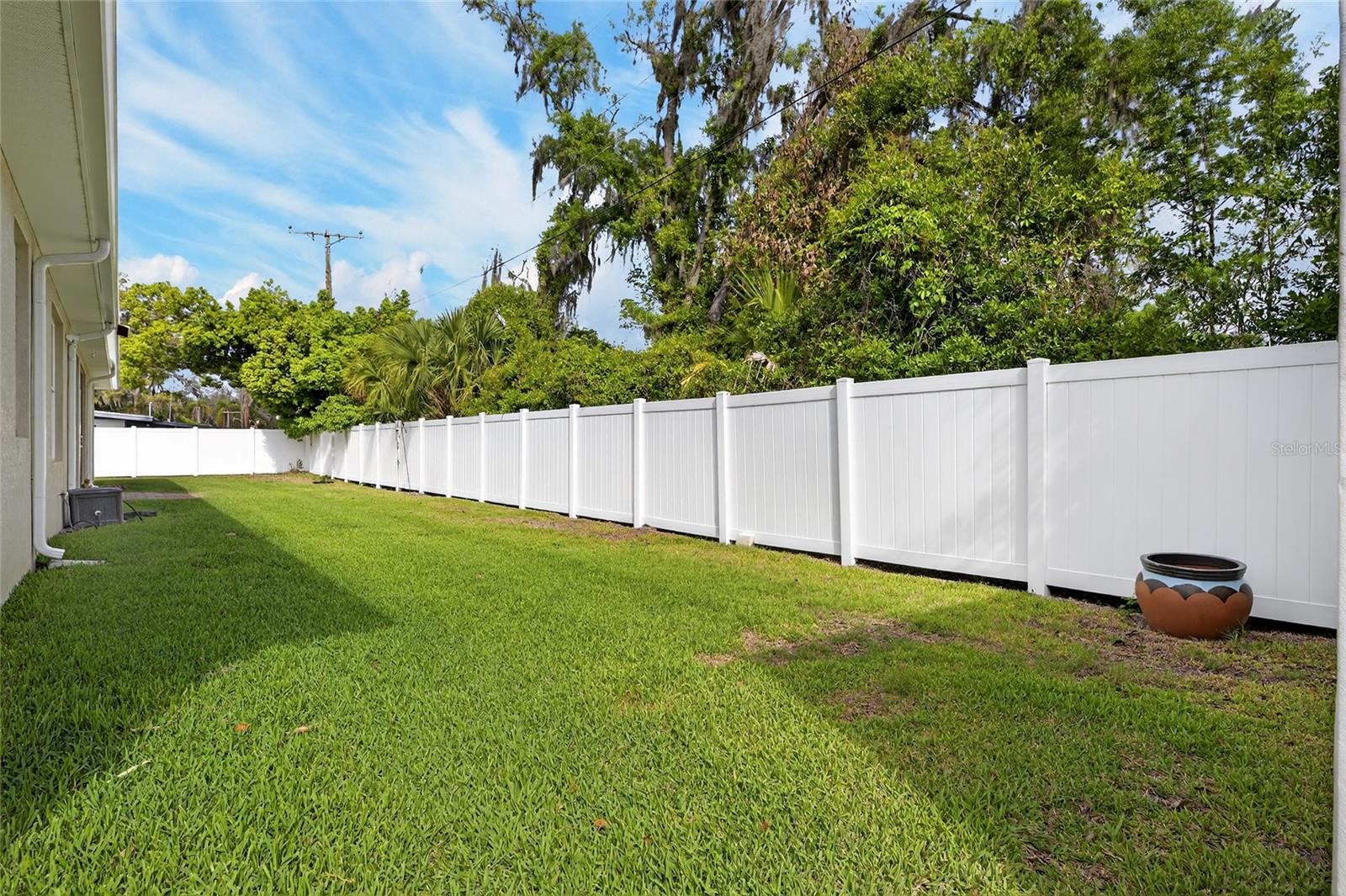 1008 W RIVER DR, TEMPLE TERRACE, FL, 33617