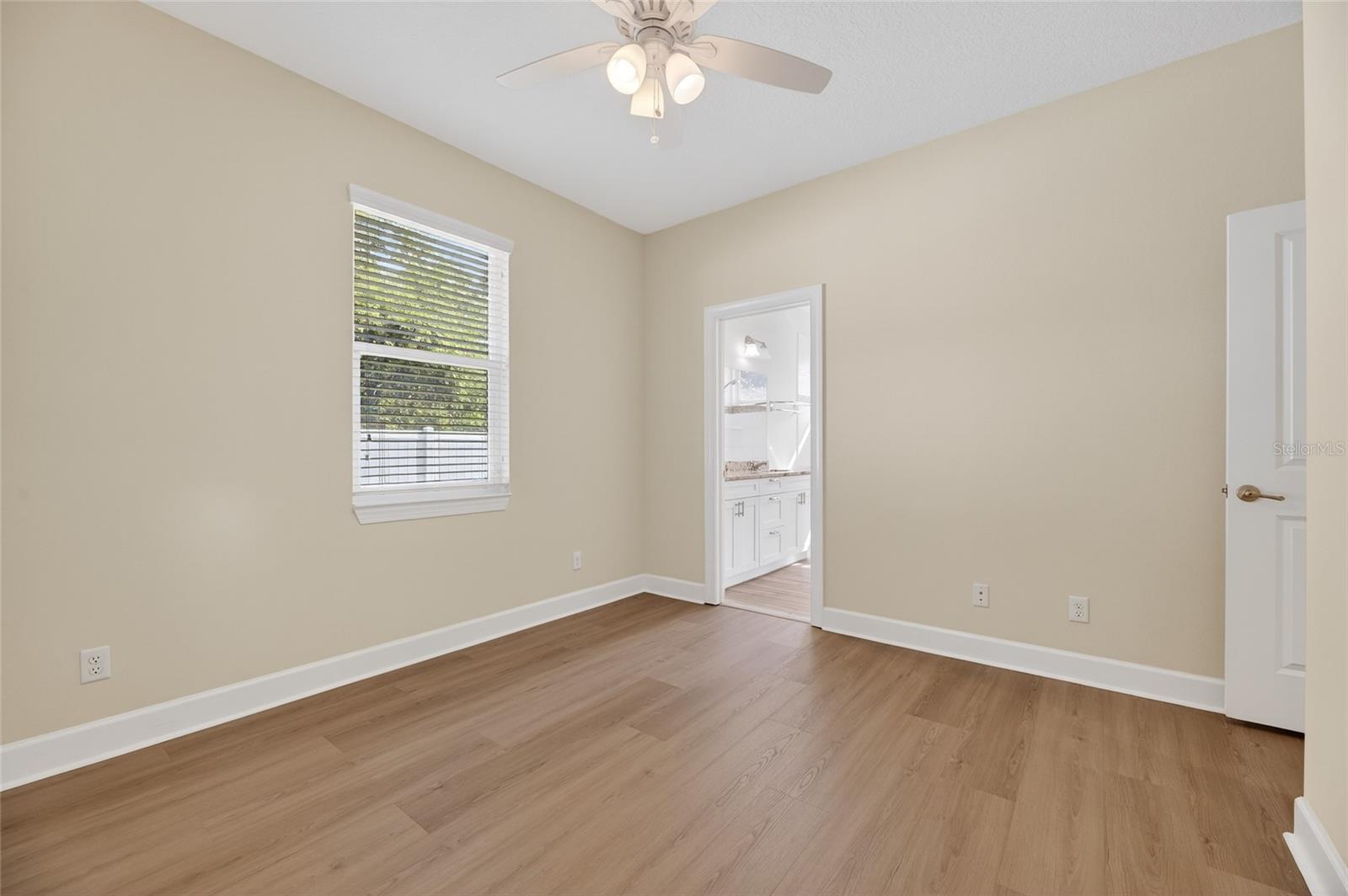 1008 W RIVER DR, TEMPLE TERRACE, FL, 33617