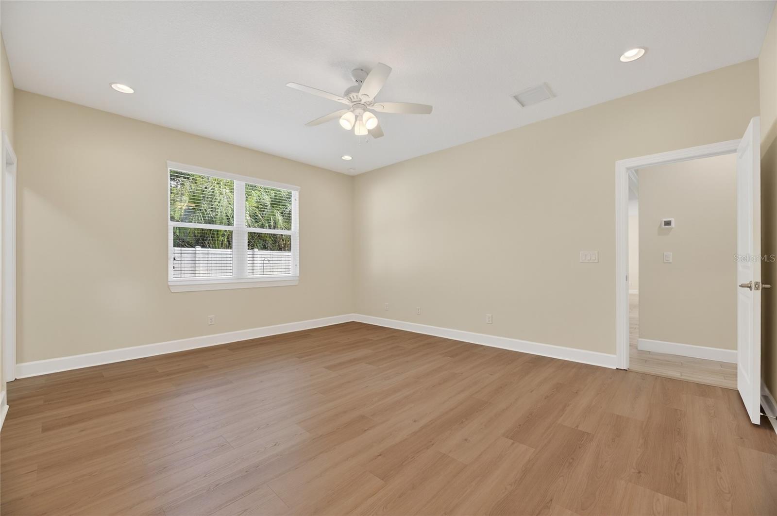 1008 W RIVER DR, TEMPLE TERRACE, FL, 33617