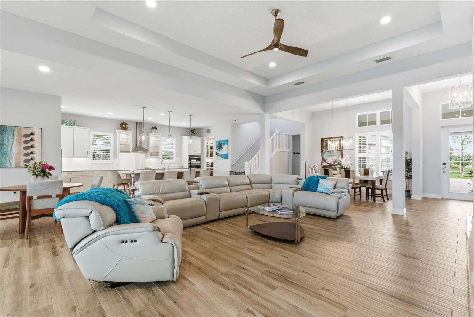 8245 GRANDE SHORES DR, SARASOTA, FL, 34240
