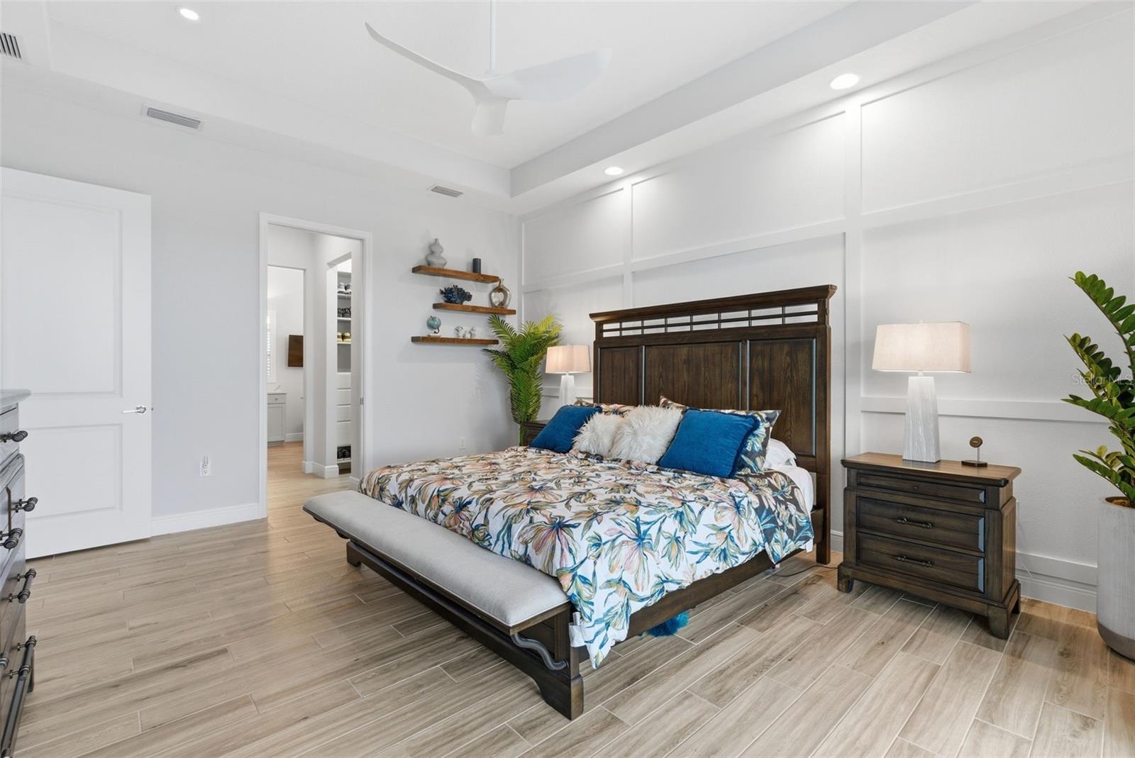 8245 GRANDE SHORES DR, SARASOTA, FL, 34240