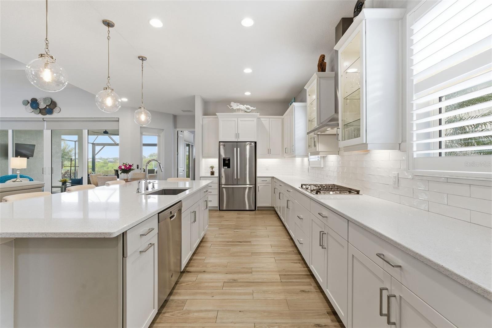 8245 GRANDE SHORES DR, SARASOTA, FL, 34240