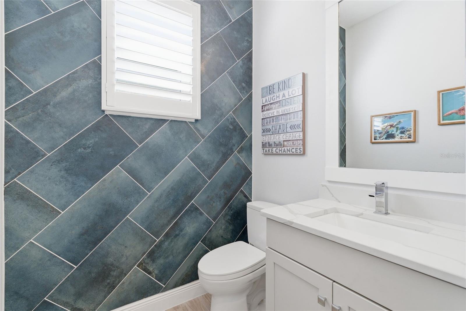 8245 GRANDE SHORES DR, SARASOTA, FL, 34240