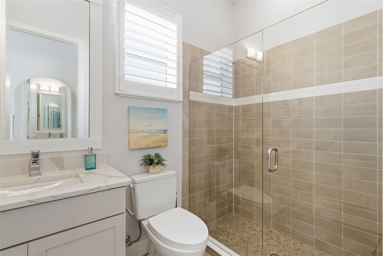 8245 GRANDE SHORES DR, SARASOTA, FL, 34240