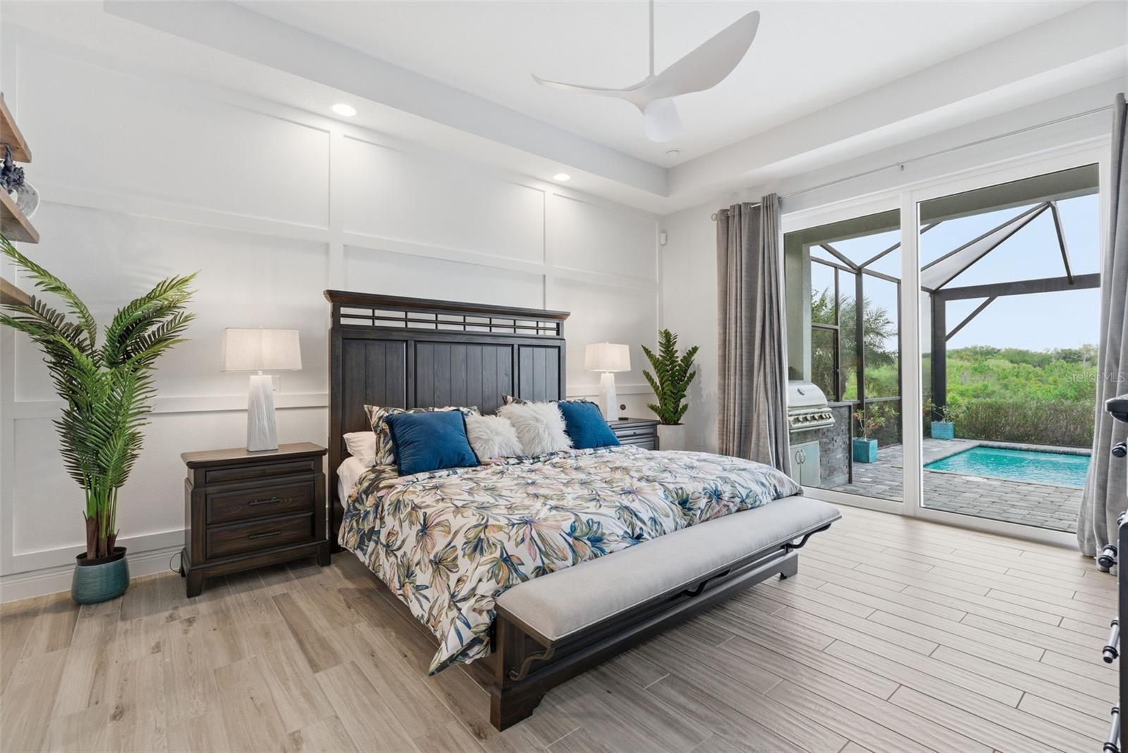 8245 GRANDE SHORES DR, SARASOTA, FL, 34240