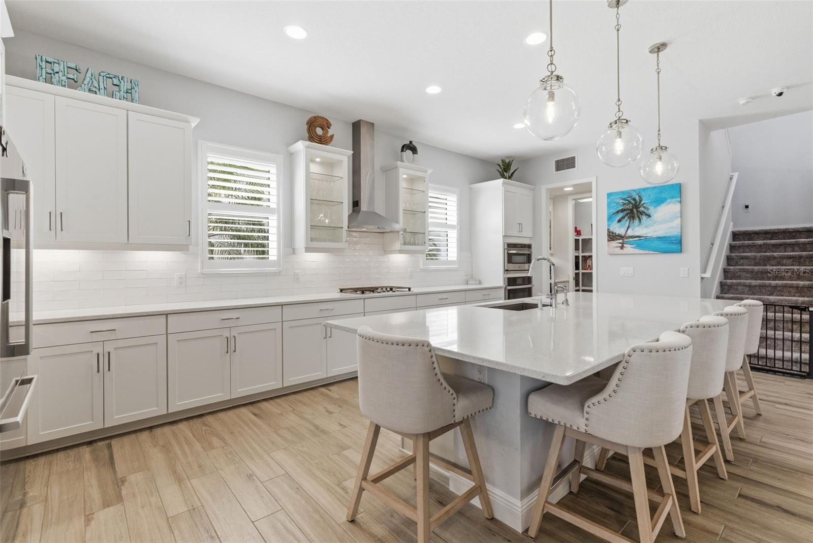 8245 GRANDE SHORES DR, SARASOTA, FL, 34240