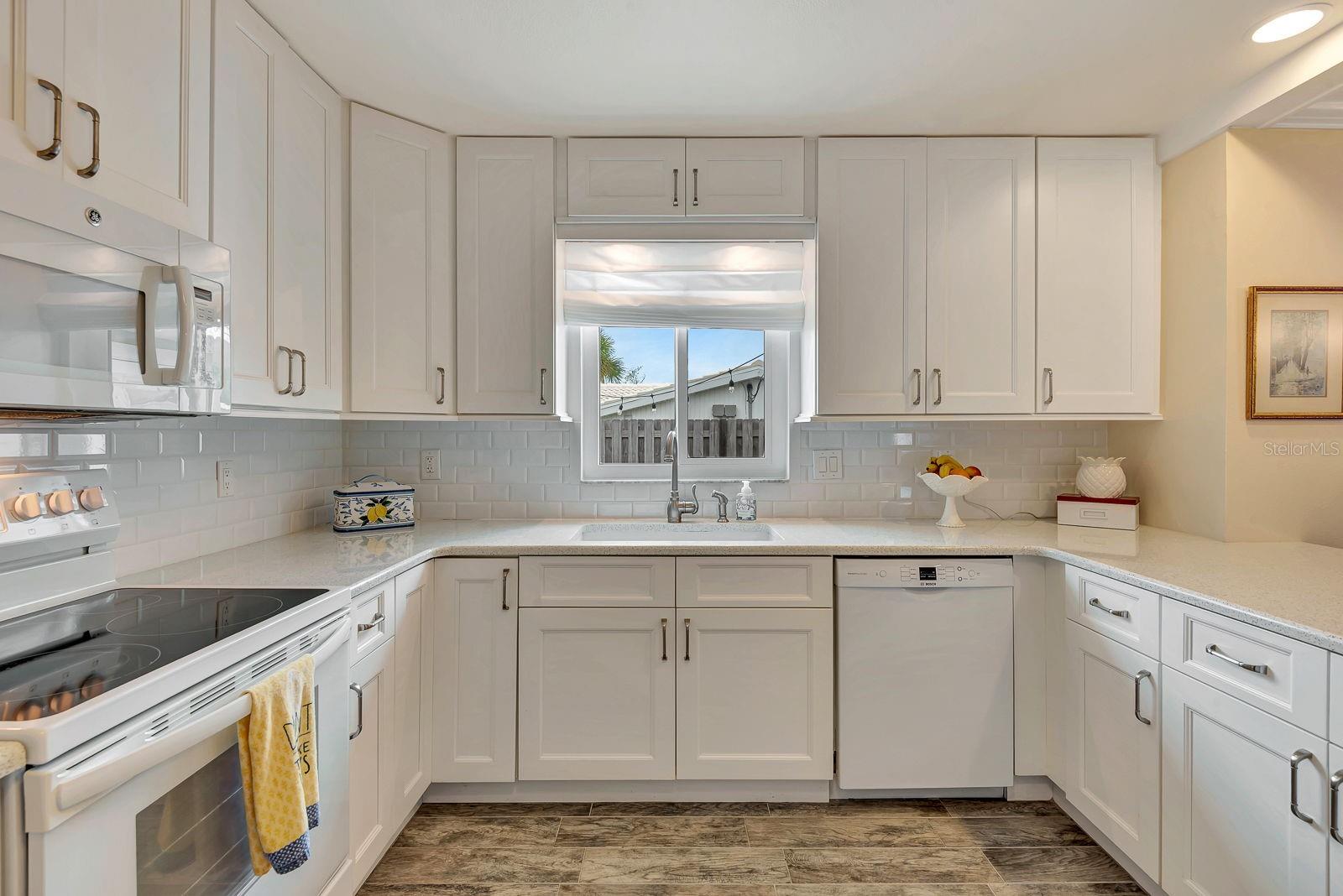 4395 SARASOTA AVE, SARASOTA, FL, 34234