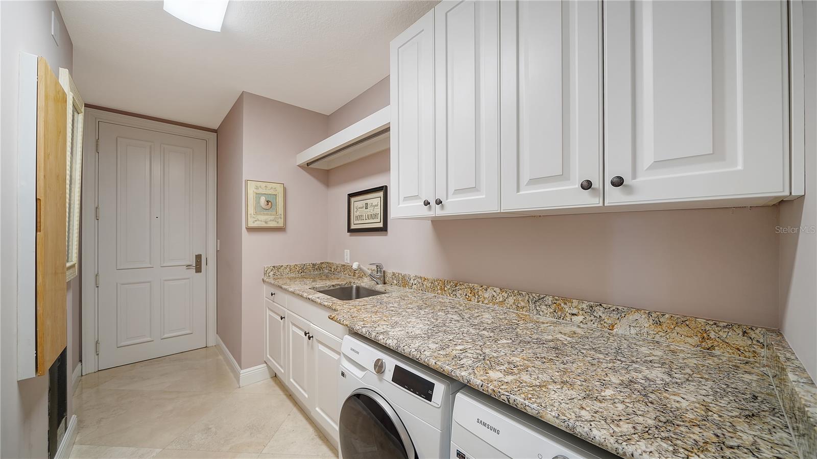 1300 BENJAMIN FRANKLIN DR #701, SARASOTA, FL, 34236