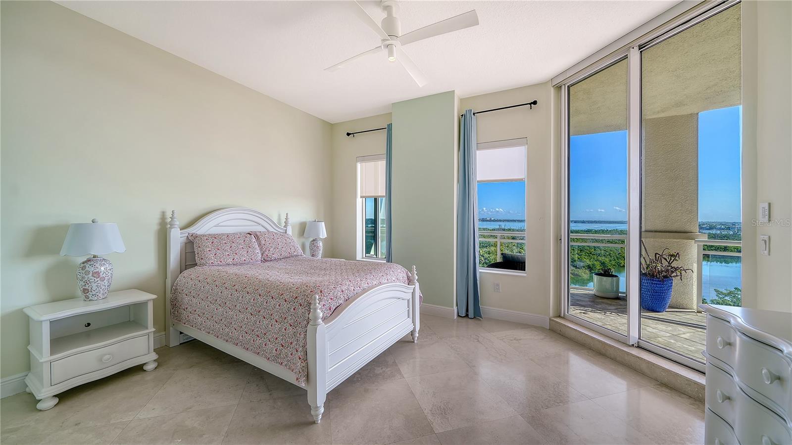 1300 BENJAMIN FRANKLIN DR #701, SARASOTA, FL, 34236