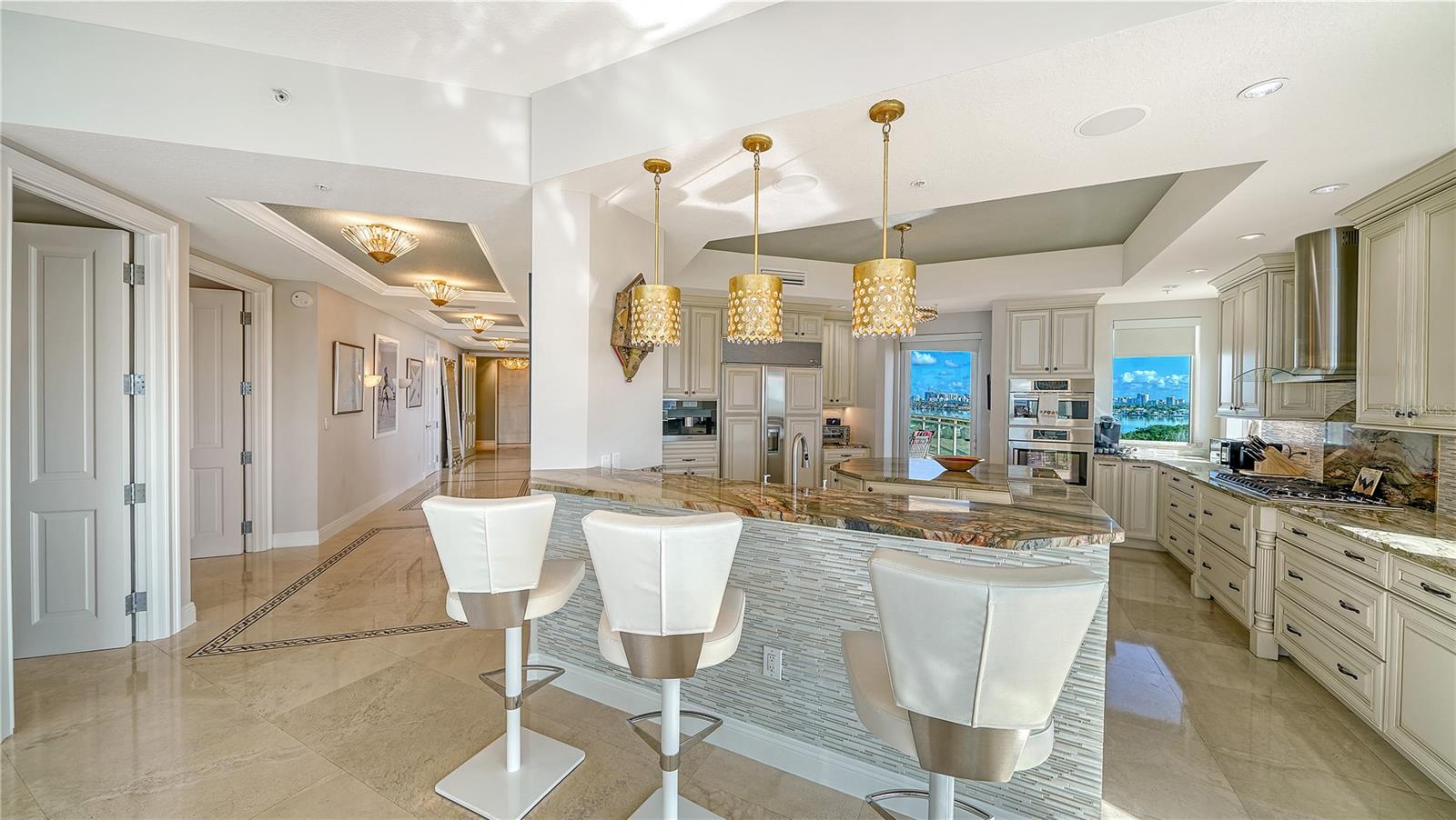 1300 BENJAMIN FRANKLIN DR #701, SARASOTA, FL, 34236