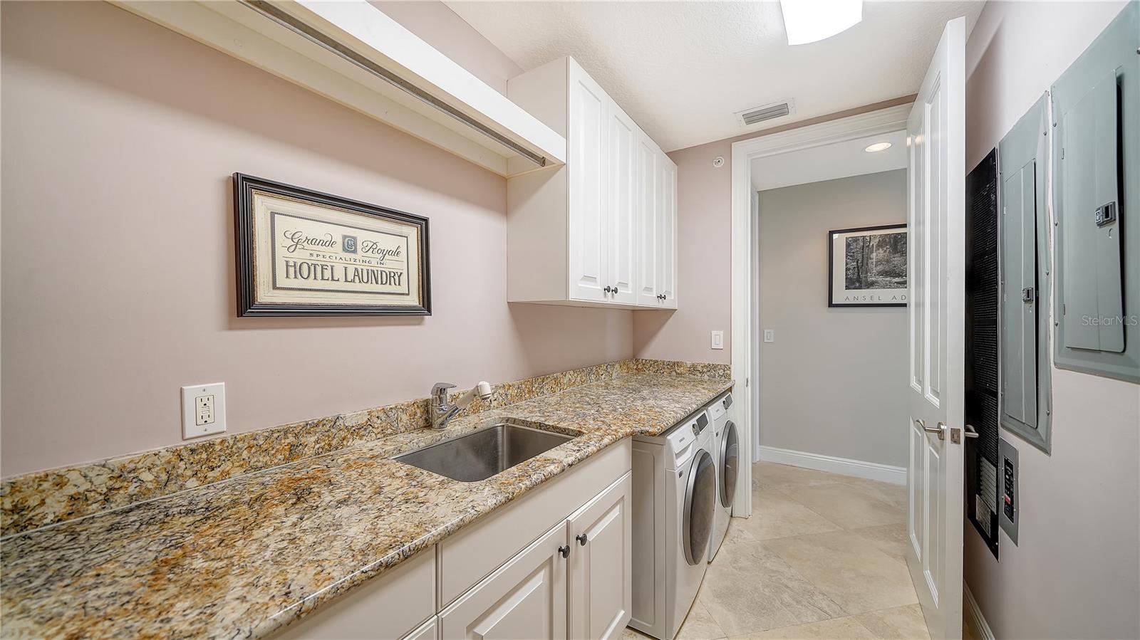 1300 BENJAMIN FRANKLIN DR #701, SARASOTA, FL, 34236