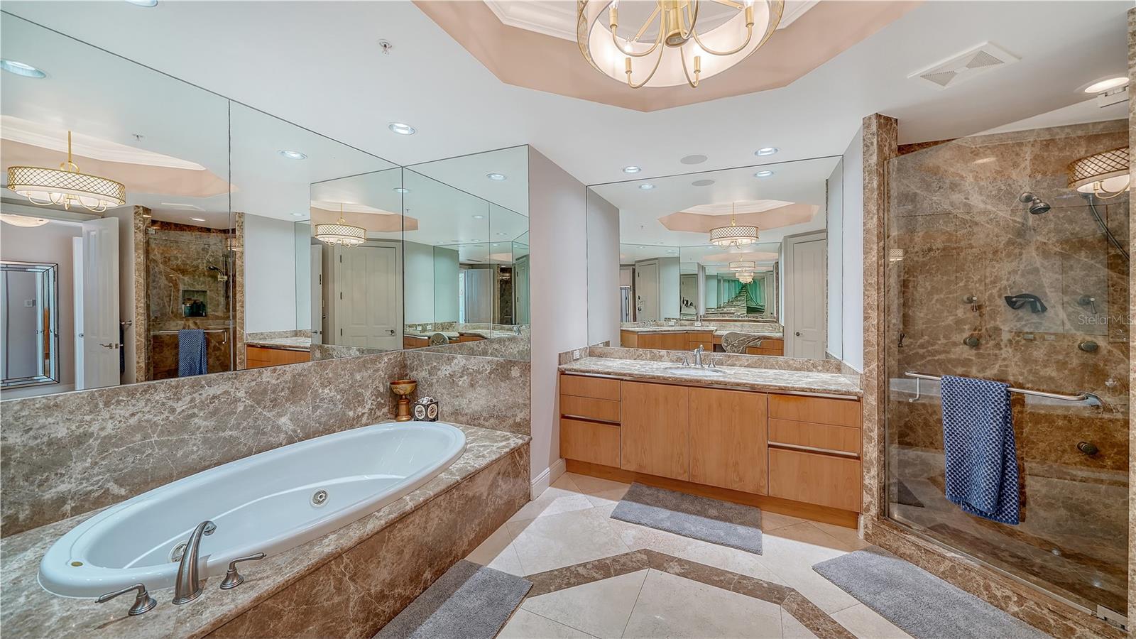 1300 BENJAMIN FRANKLIN DR #701, SARASOTA, FL, 34236
