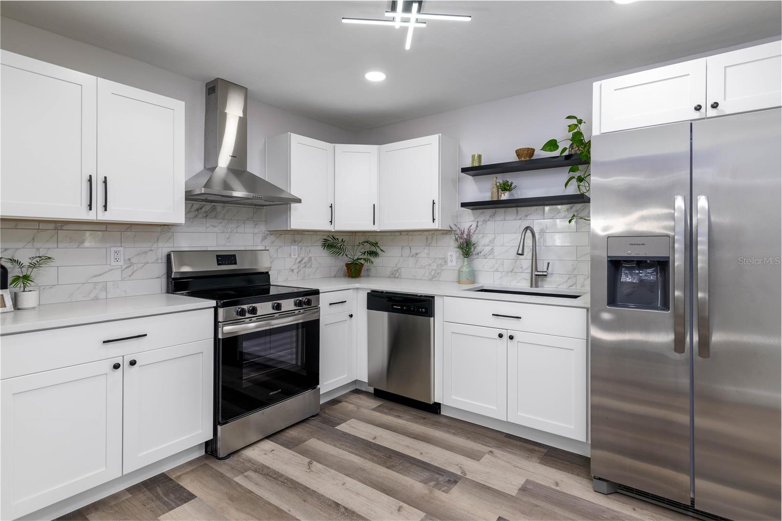 717 W WINIFRED ST, AVON PARK, FL, 33825