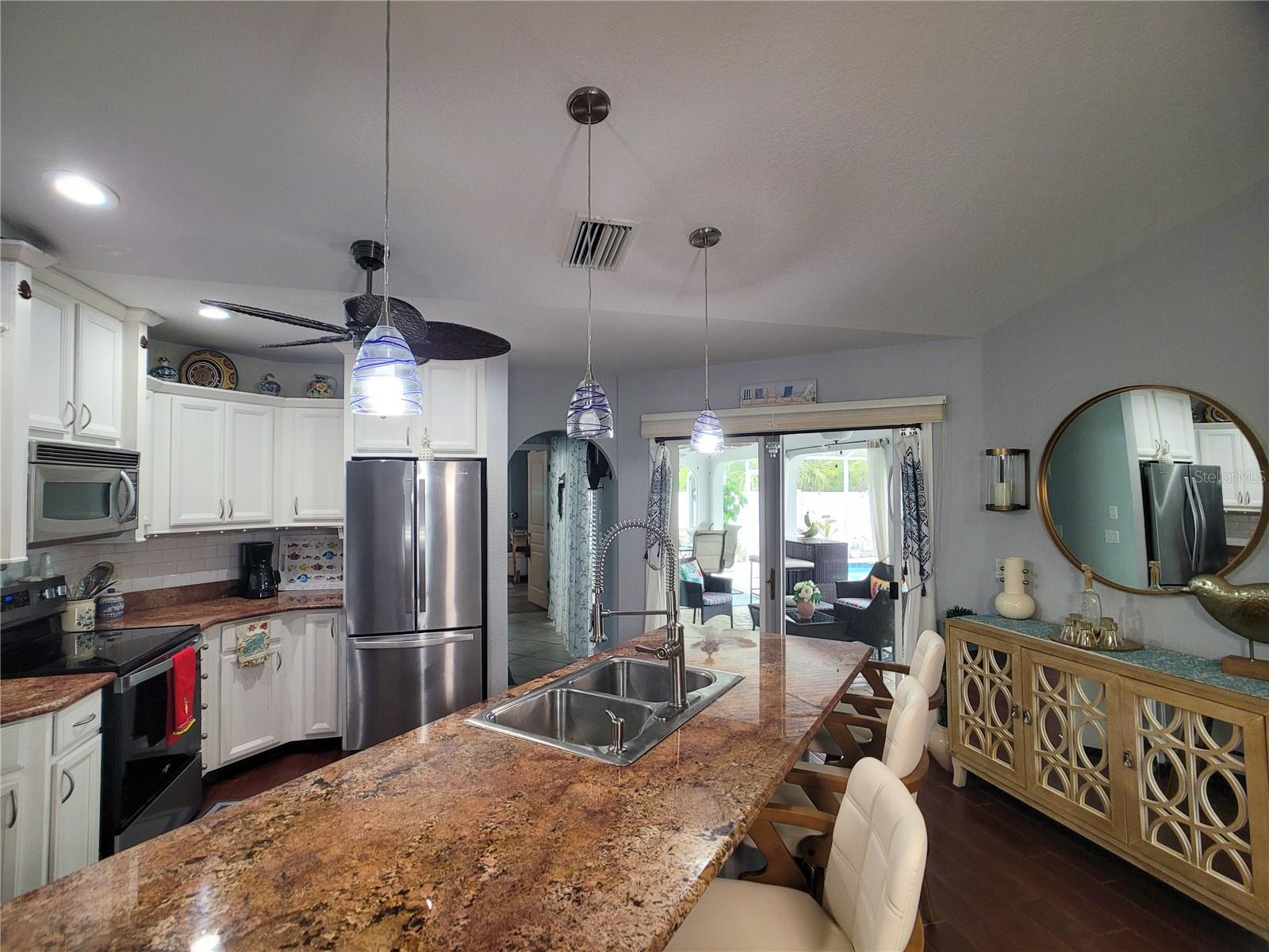 364 MACARTHUR DR, PORT CHARLOTTE, FL, 33954