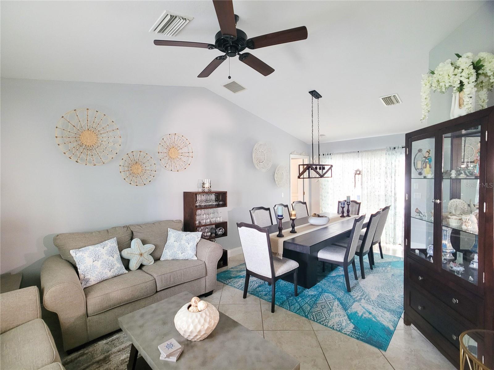 364 MACARTHUR DR, PORT CHARLOTTE, FL, 33954