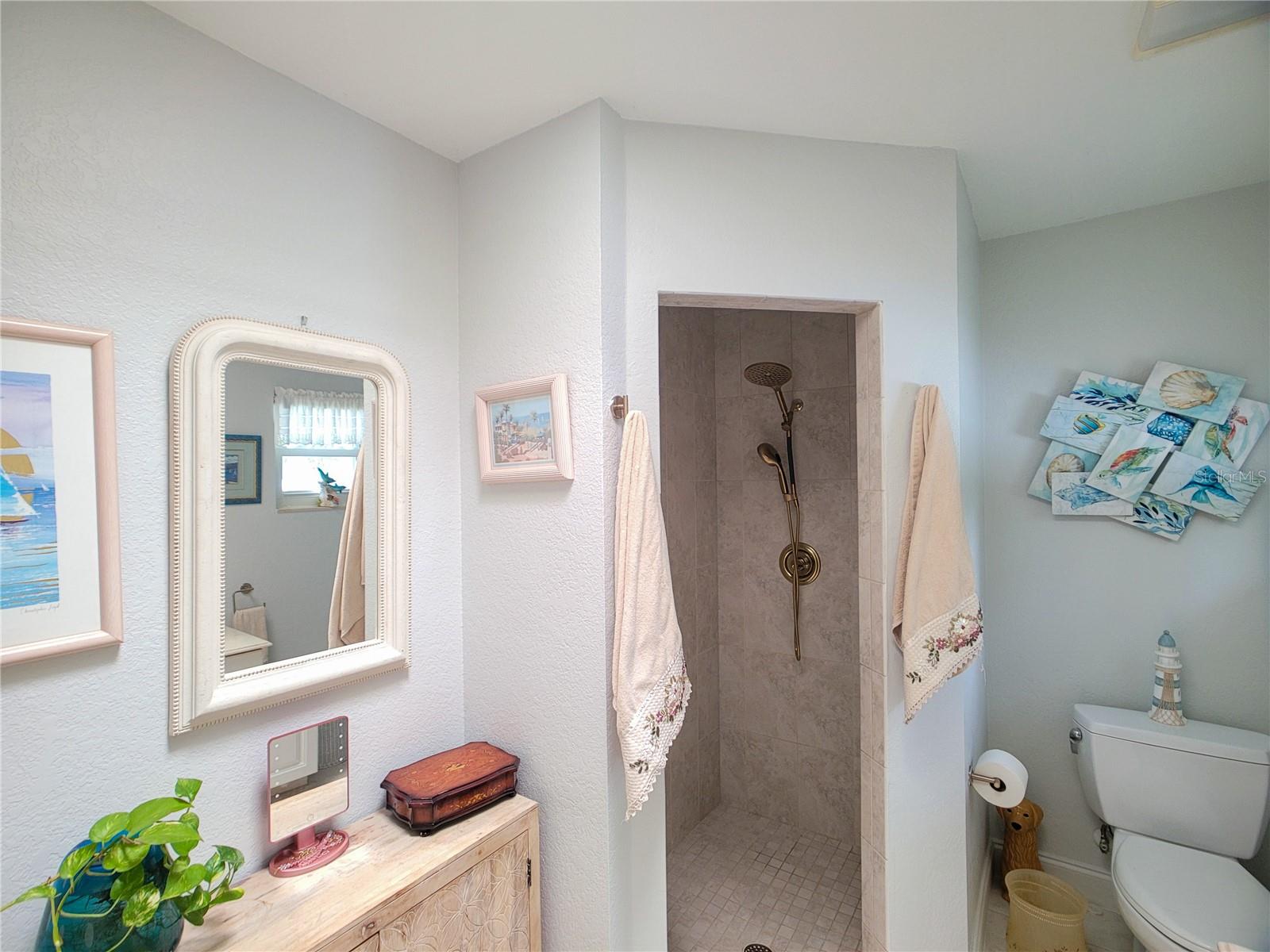 364 MACARTHUR DR, PORT CHARLOTTE, FL, 33954