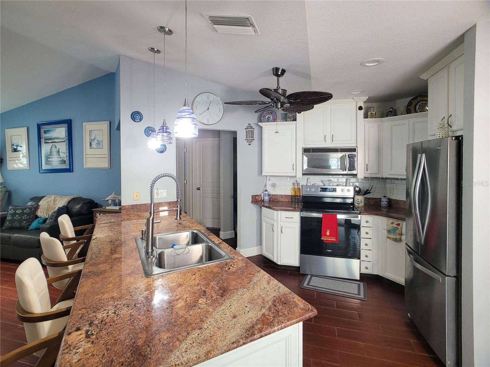 364 MACARTHUR DR, PORT CHARLOTTE, FL, 33954