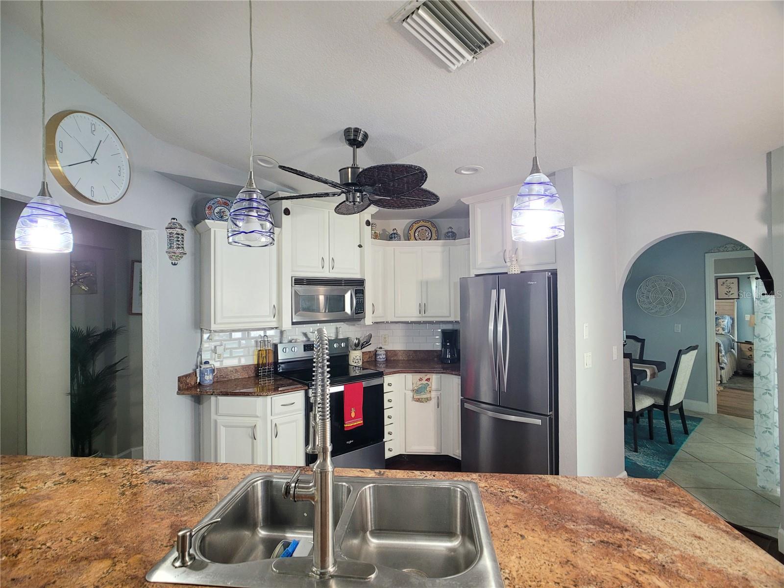 364 MACARTHUR DR, PORT CHARLOTTE, FL, 33954