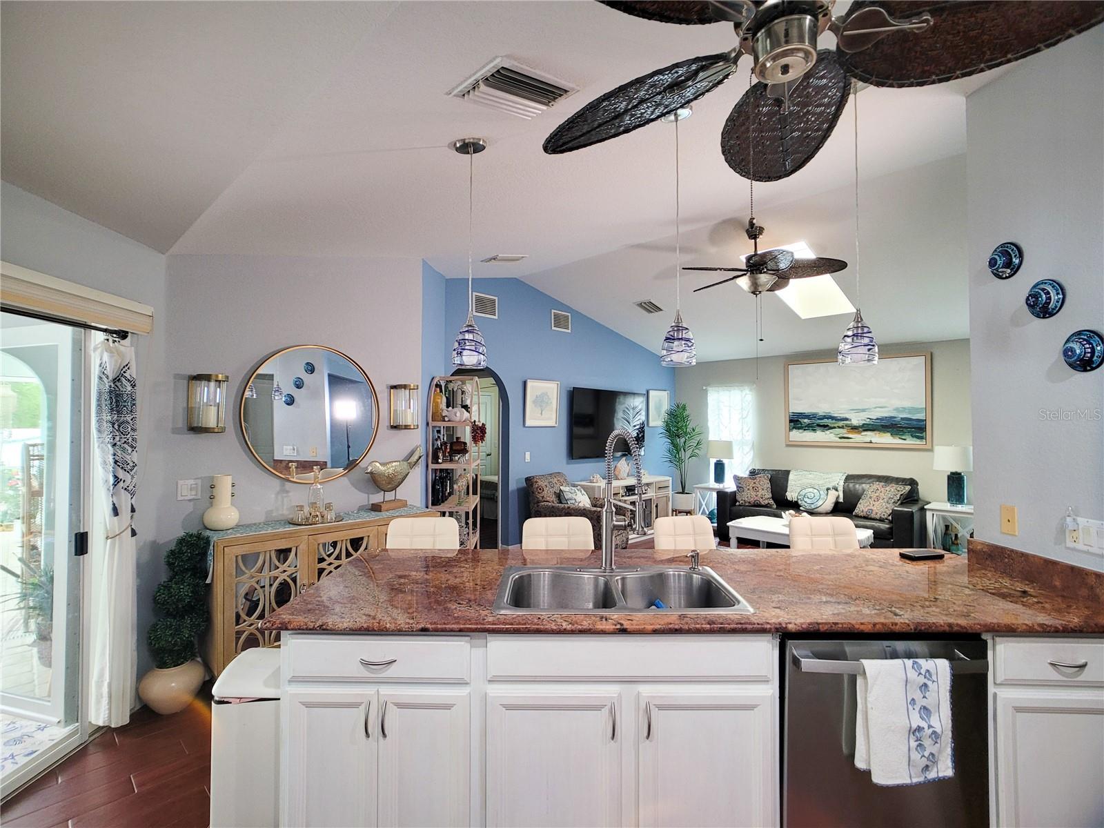 364 MACARTHUR DR, PORT CHARLOTTE, FL, 33954