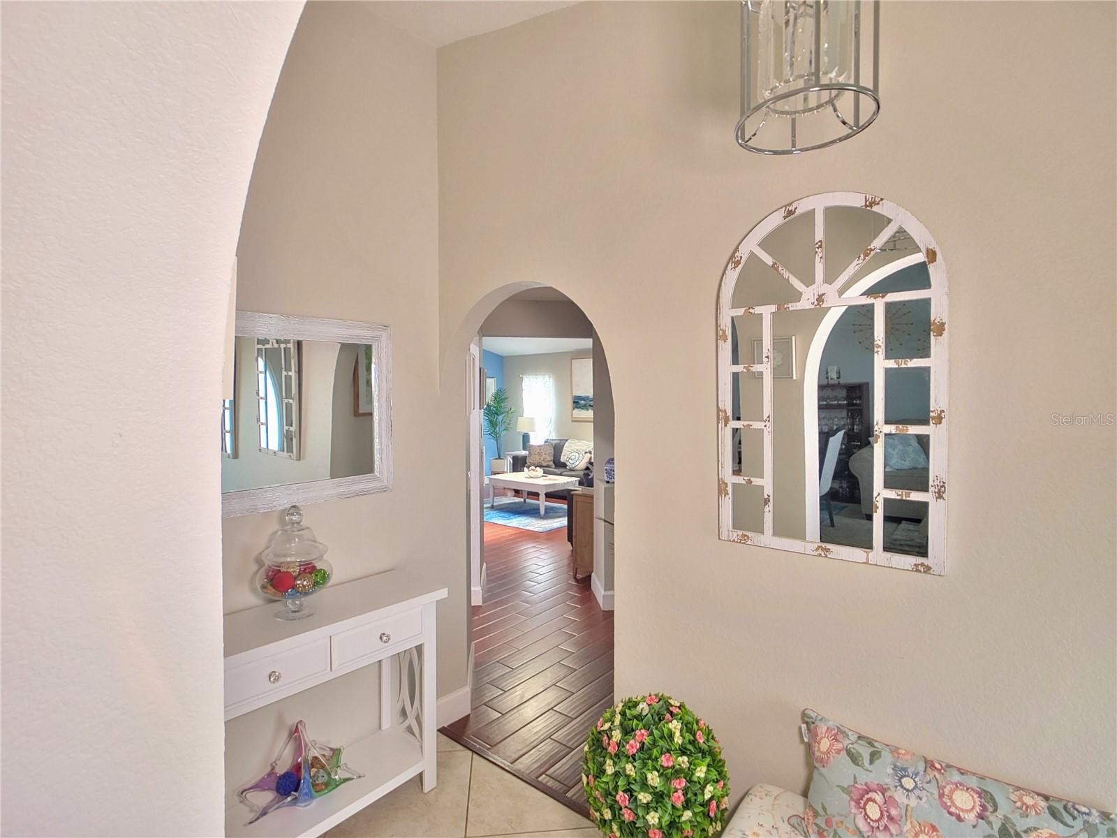 364 MACARTHUR DR, PORT CHARLOTTE, FL, 33954