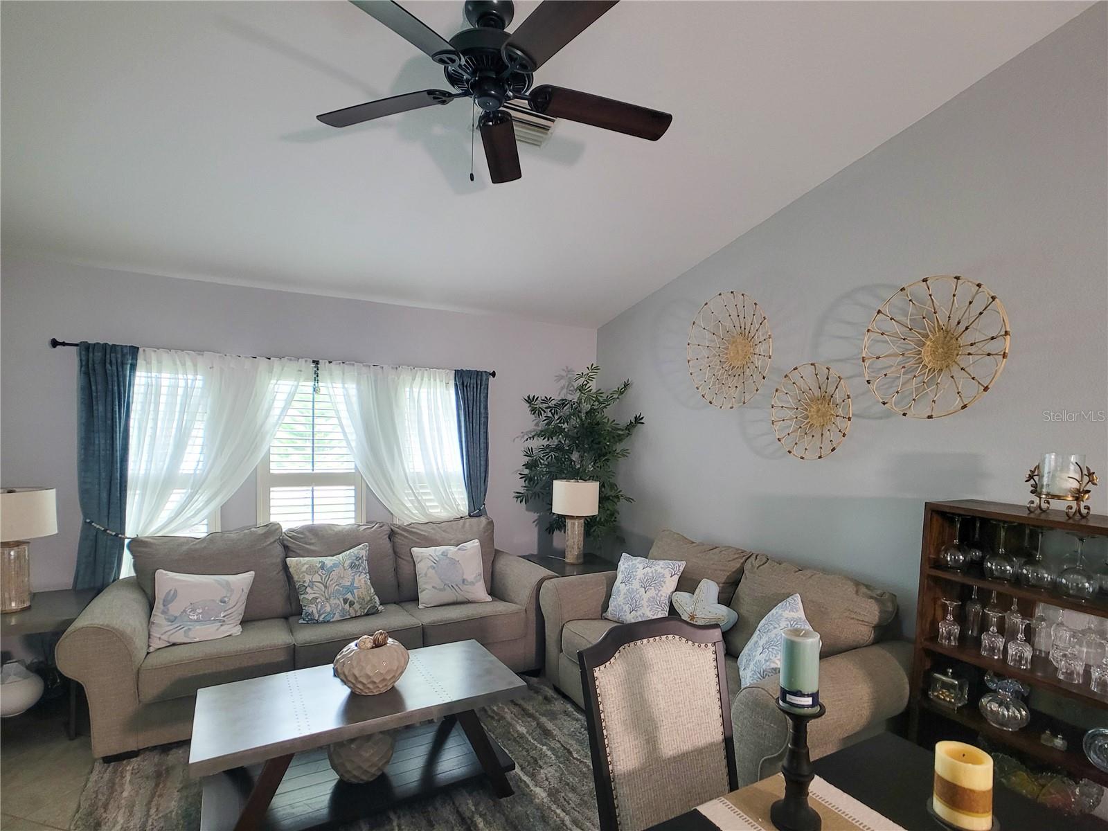 364 MACARTHUR DR, PORT CHARLOTTE, FL, 33954