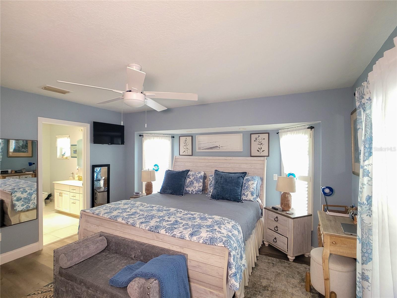 364 MACARTHUR DR, PORT CHARLOTTE, FL, 33954