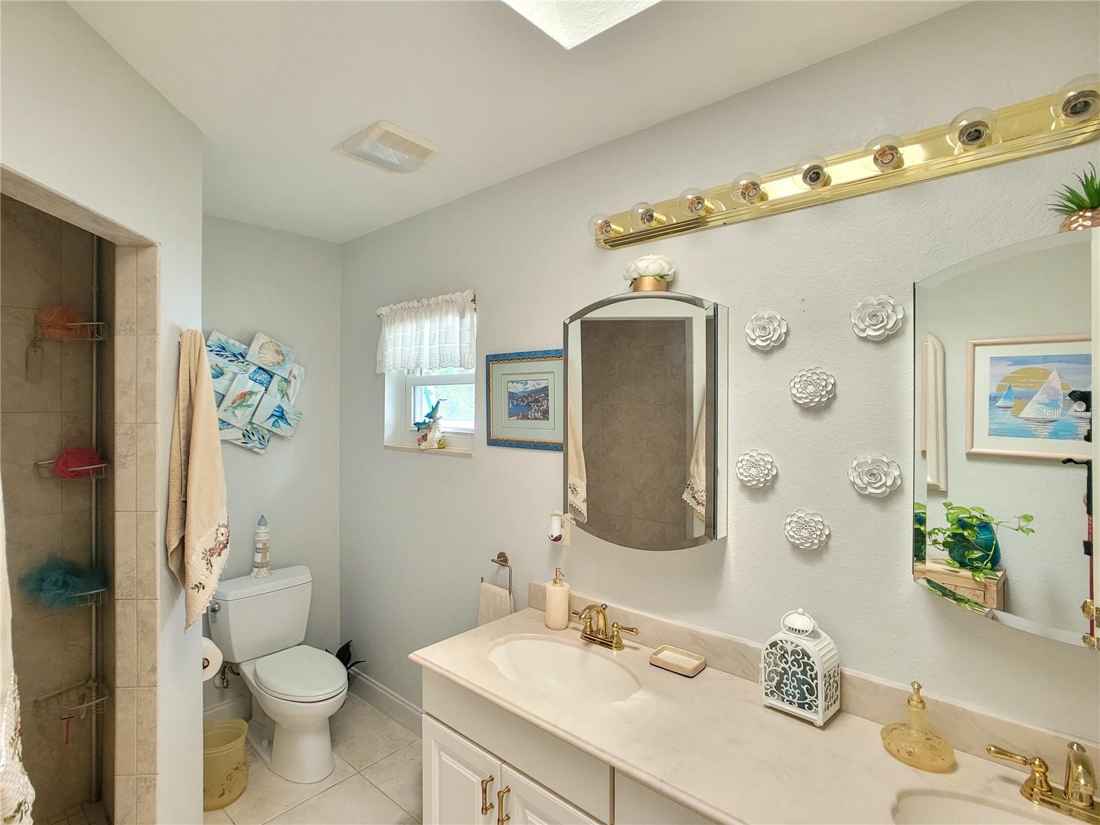 364 MACARTHUR DR, PORT CHARLOTTE, FL, 33954