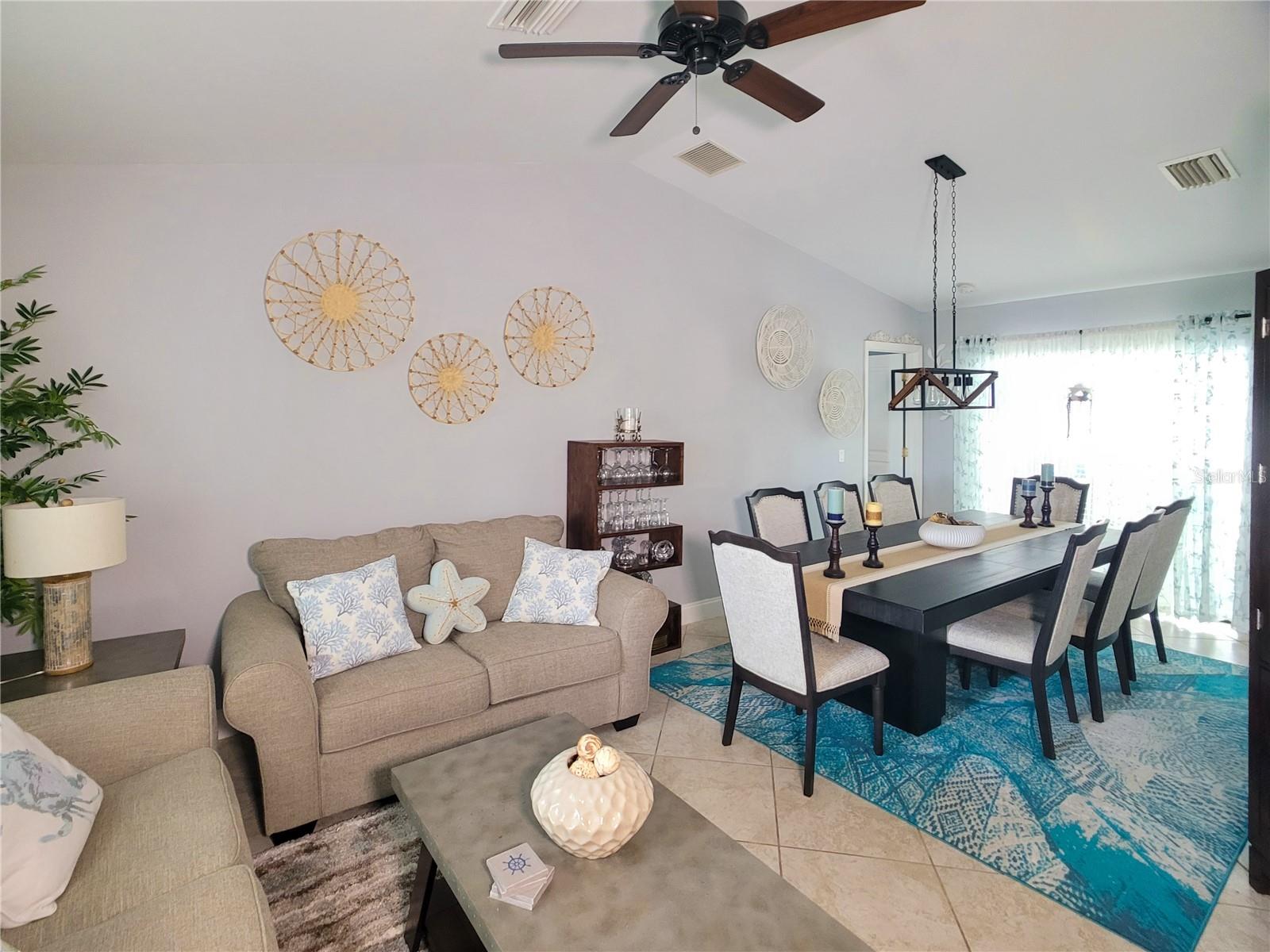 364 MACARTHUR DR, PORT CHARLOTTE, FL, 33954