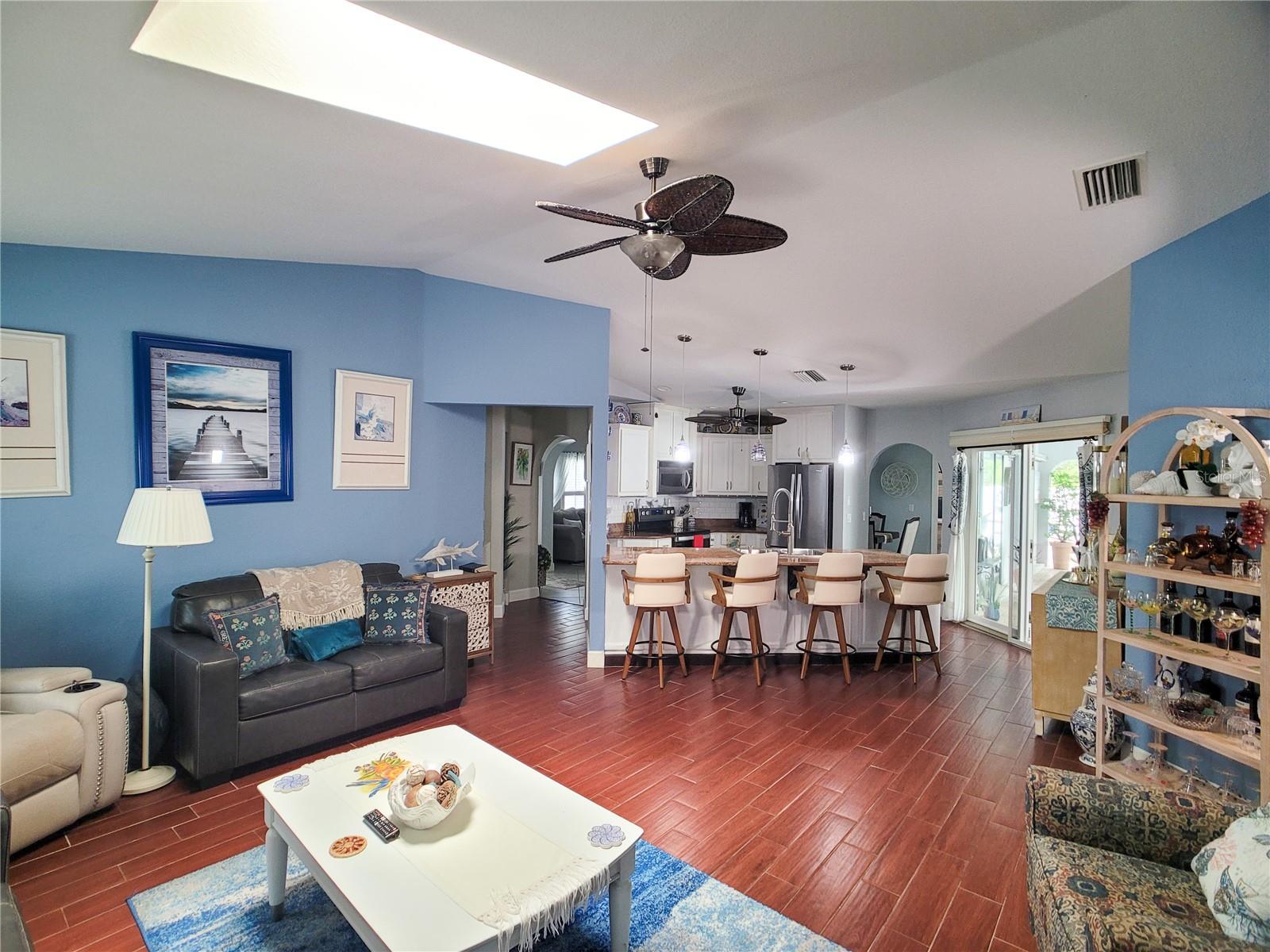364 MACARTHUR DR, PORT CHARLOTTE, FL, 33954