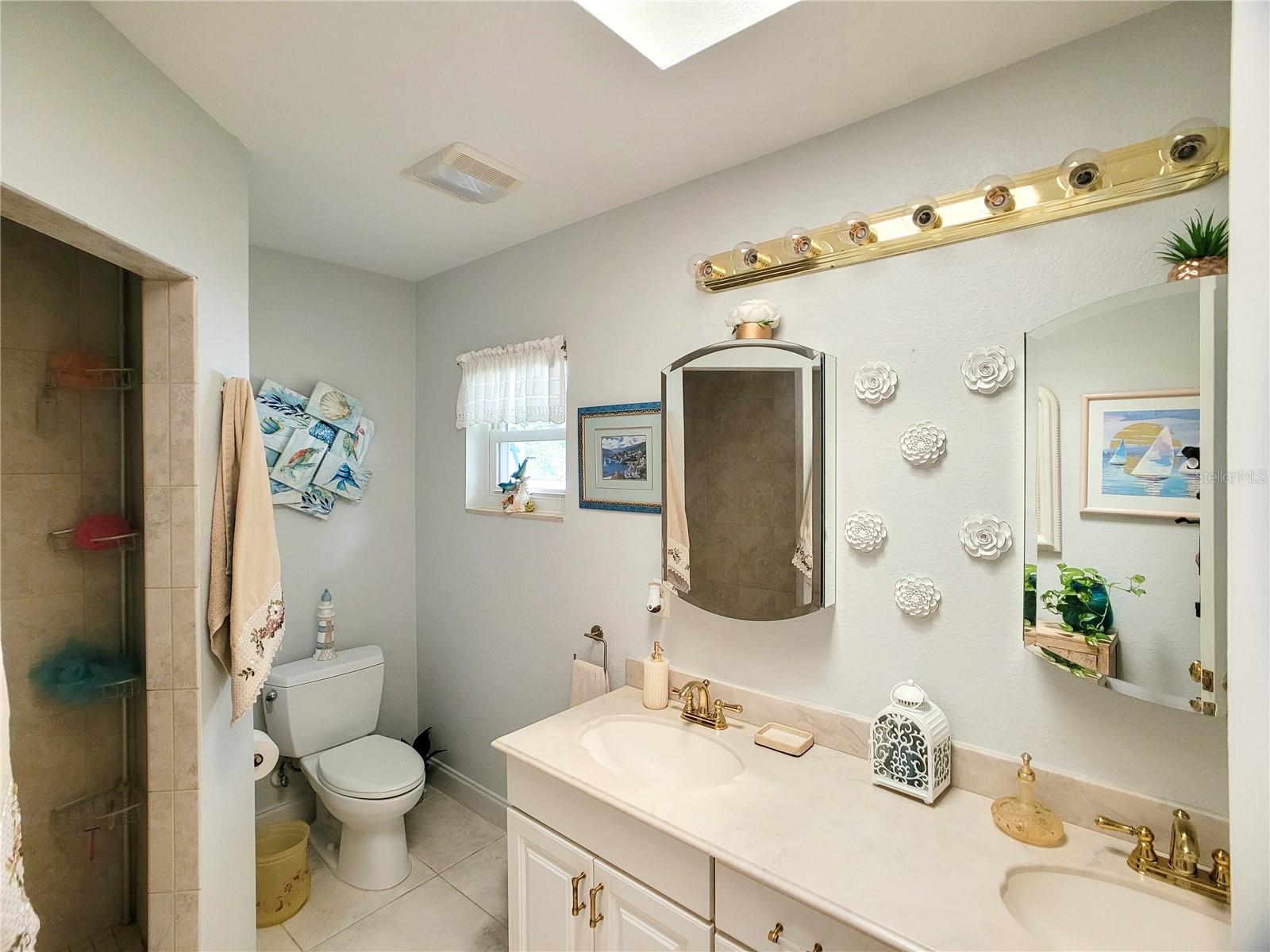 364 MACARTHUR DR, PORT CHARLOTTE, FL, 33954