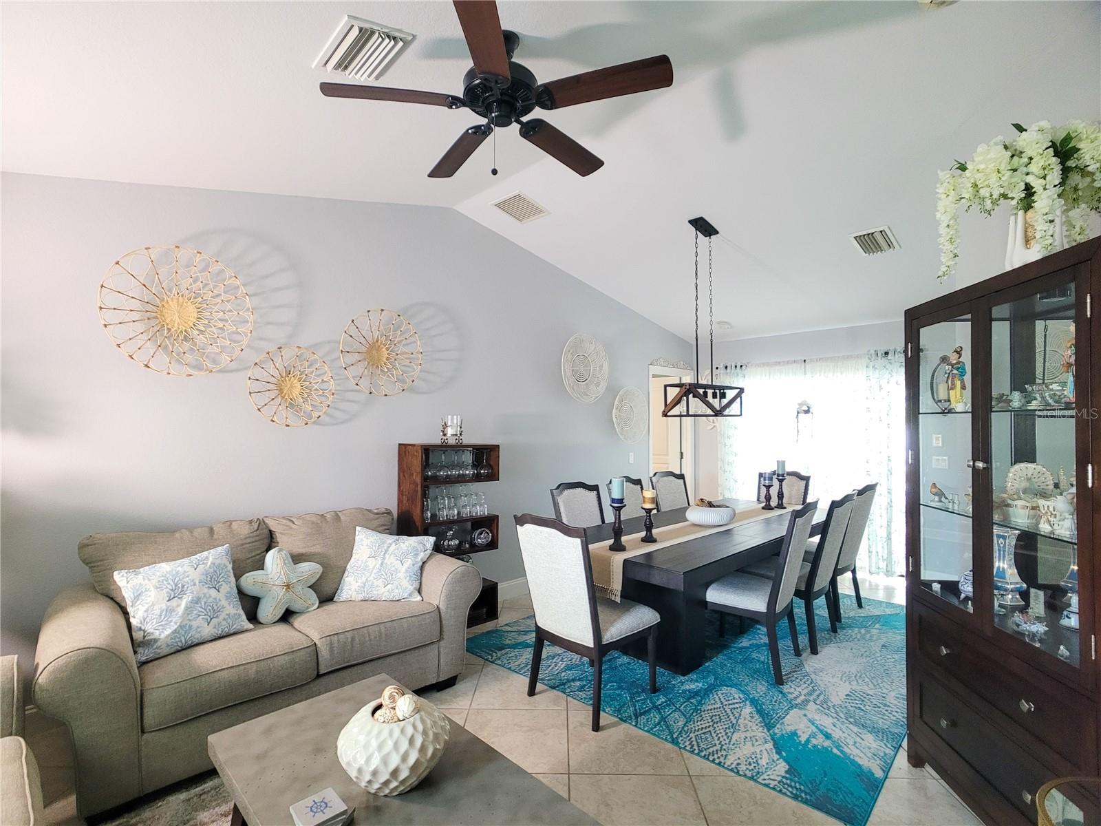 364 MACARTHUR DR, PORT CHARLOTTE, FL, 33954