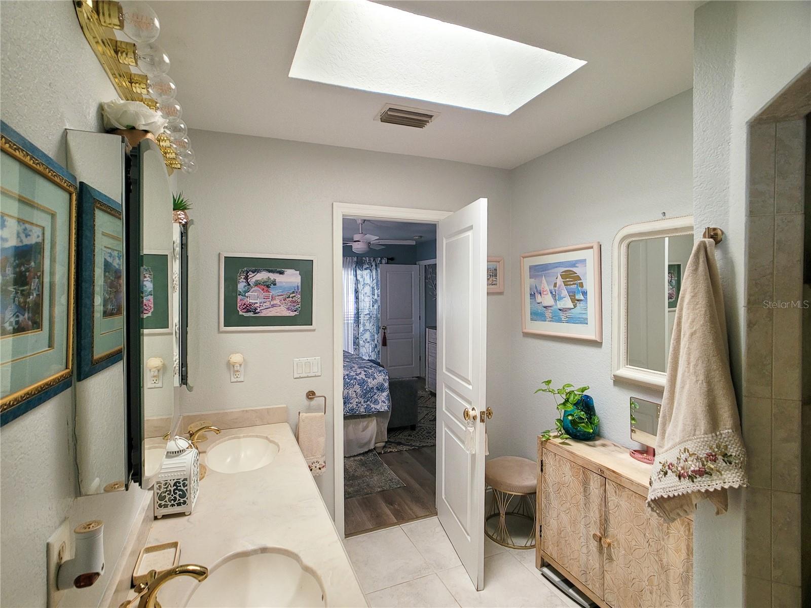 364 MACARTHUR DR, PORT CHARLOTTE, FL, 33954
