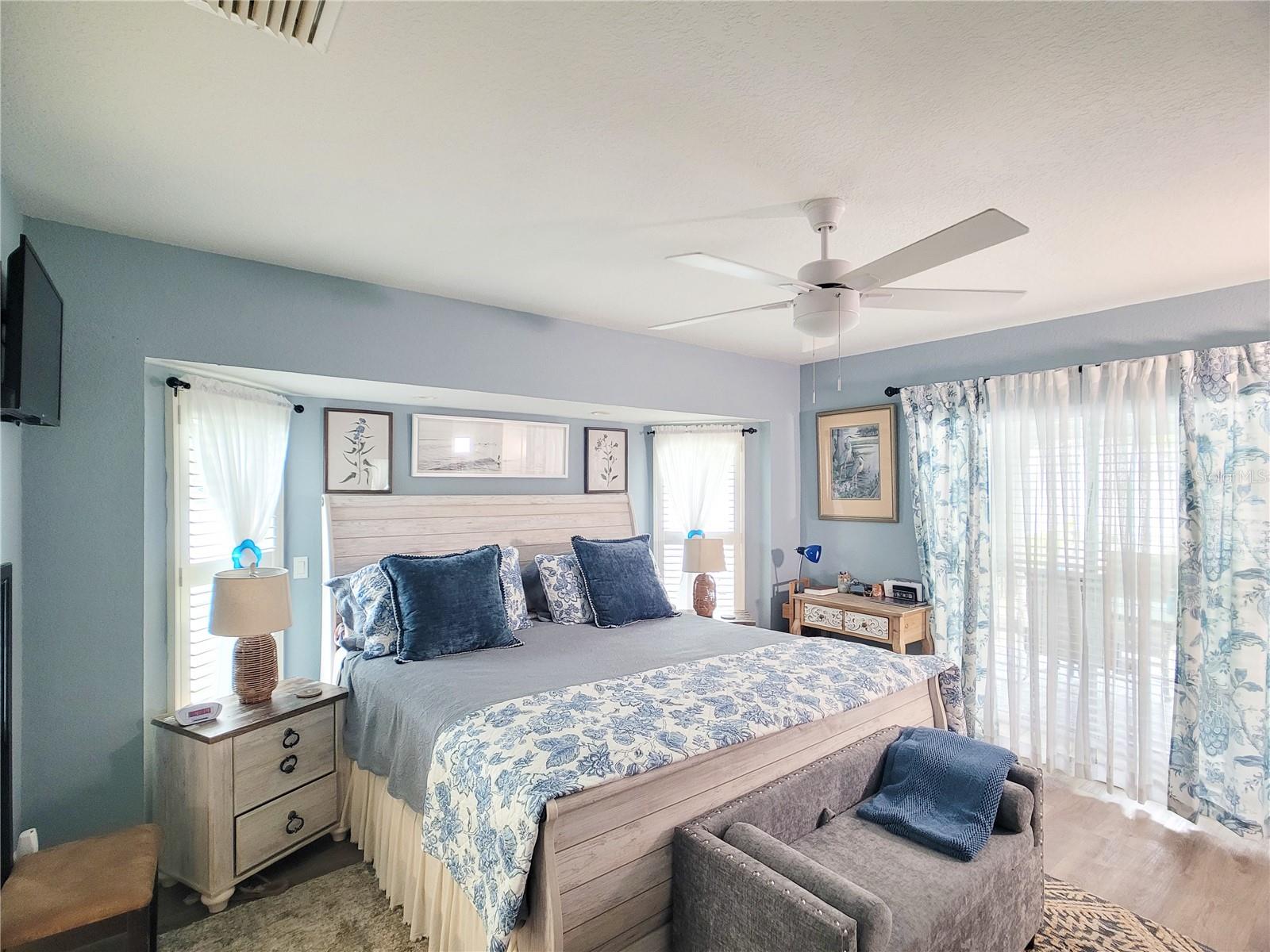 364 MACARTHUR DR, PORT CHARLOTTE, FL, 33954